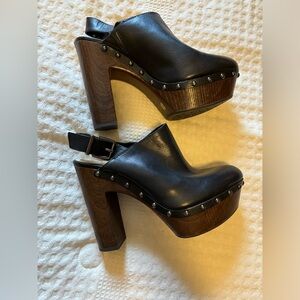 Gianni Bini Black and Brown Heeled Clogs